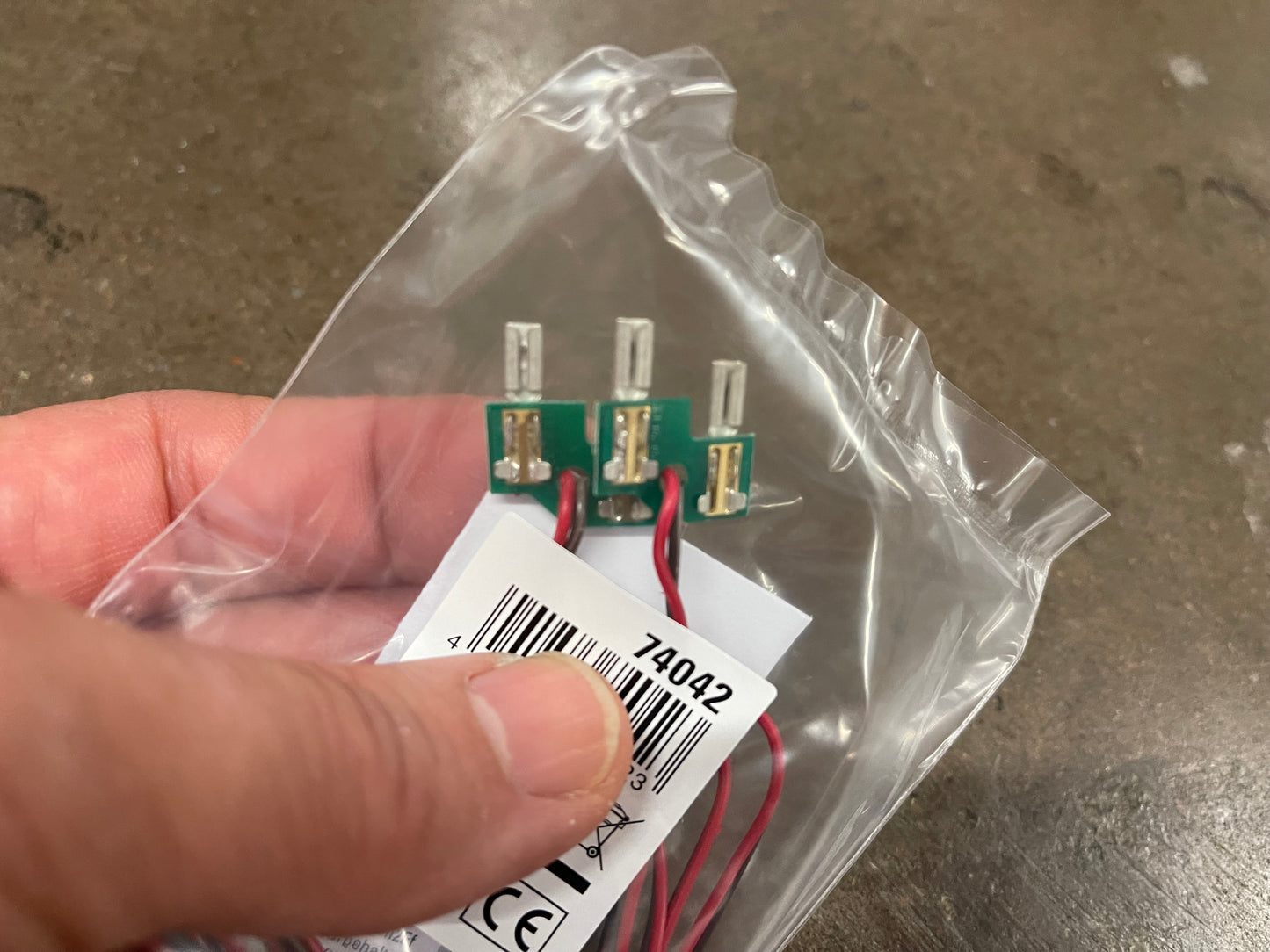 Marklin 74042 - Feeder Wire Set, 2 meters long C-Track