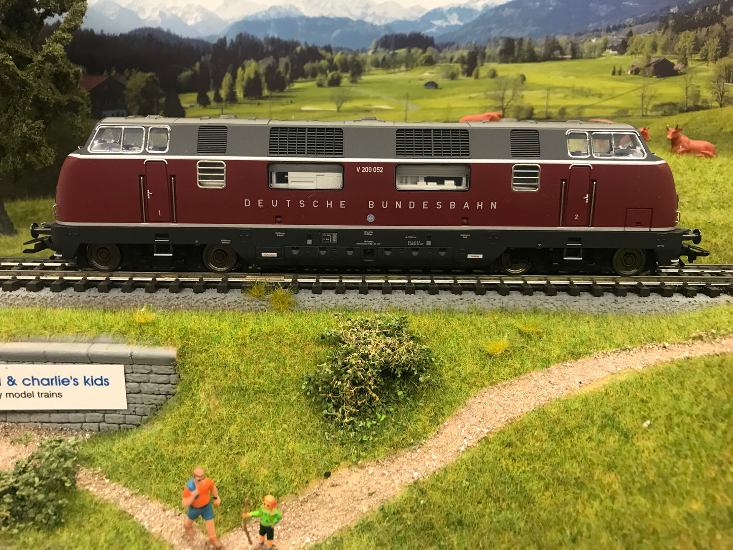 Trix 22754 - Digital DB cl V 200.0 Diesel Locomotive