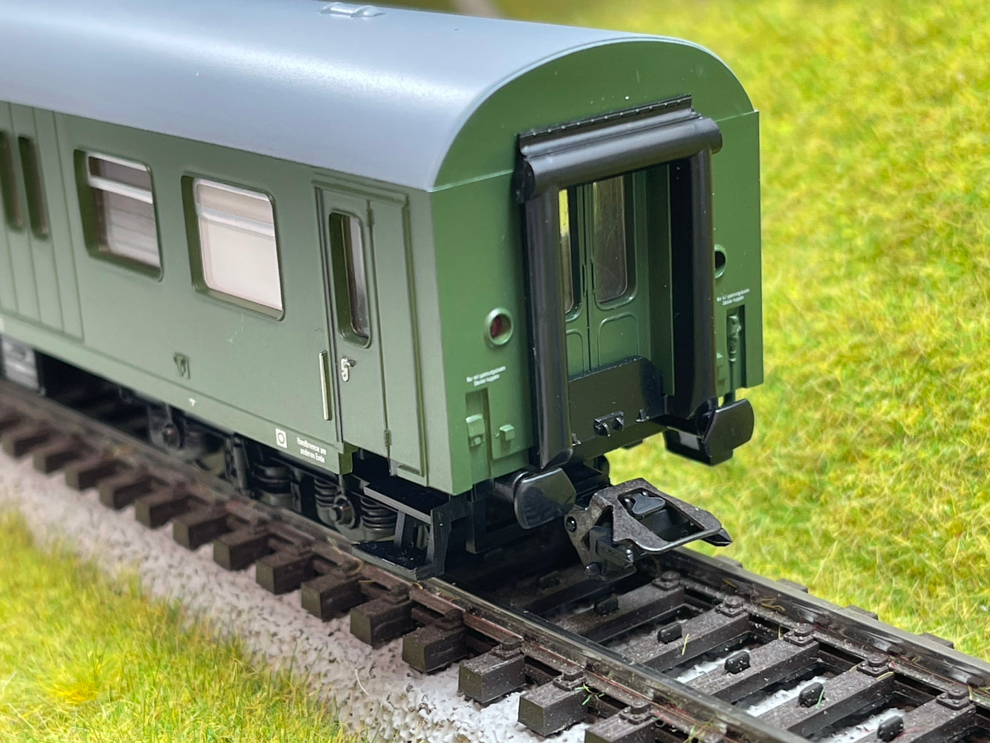 Marklin 42982 - GDR German State Railroad Passenger Car Set