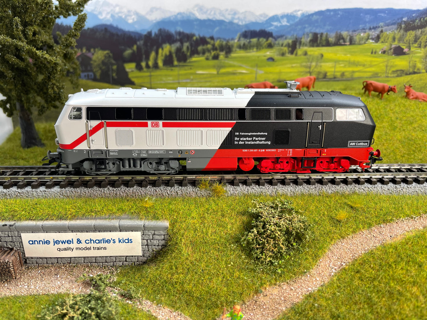 Marklin 39187 - Class 218 Diesel Locomotive Cottbus Piko/Märklin at Ajckids.com