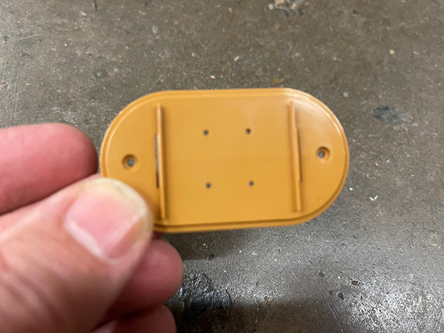 Marklin 7250 - Pillar Base, 2.5mm, 1 piece