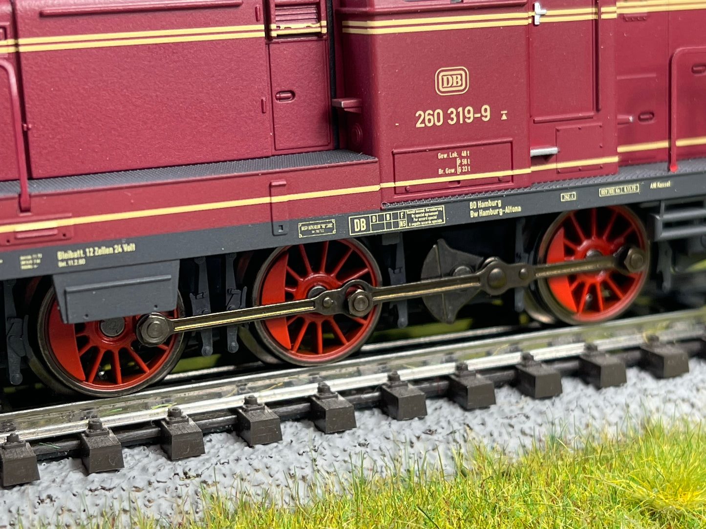 Marklin 37689 - Class 260 Diesel Locomotive at Ajckids.com