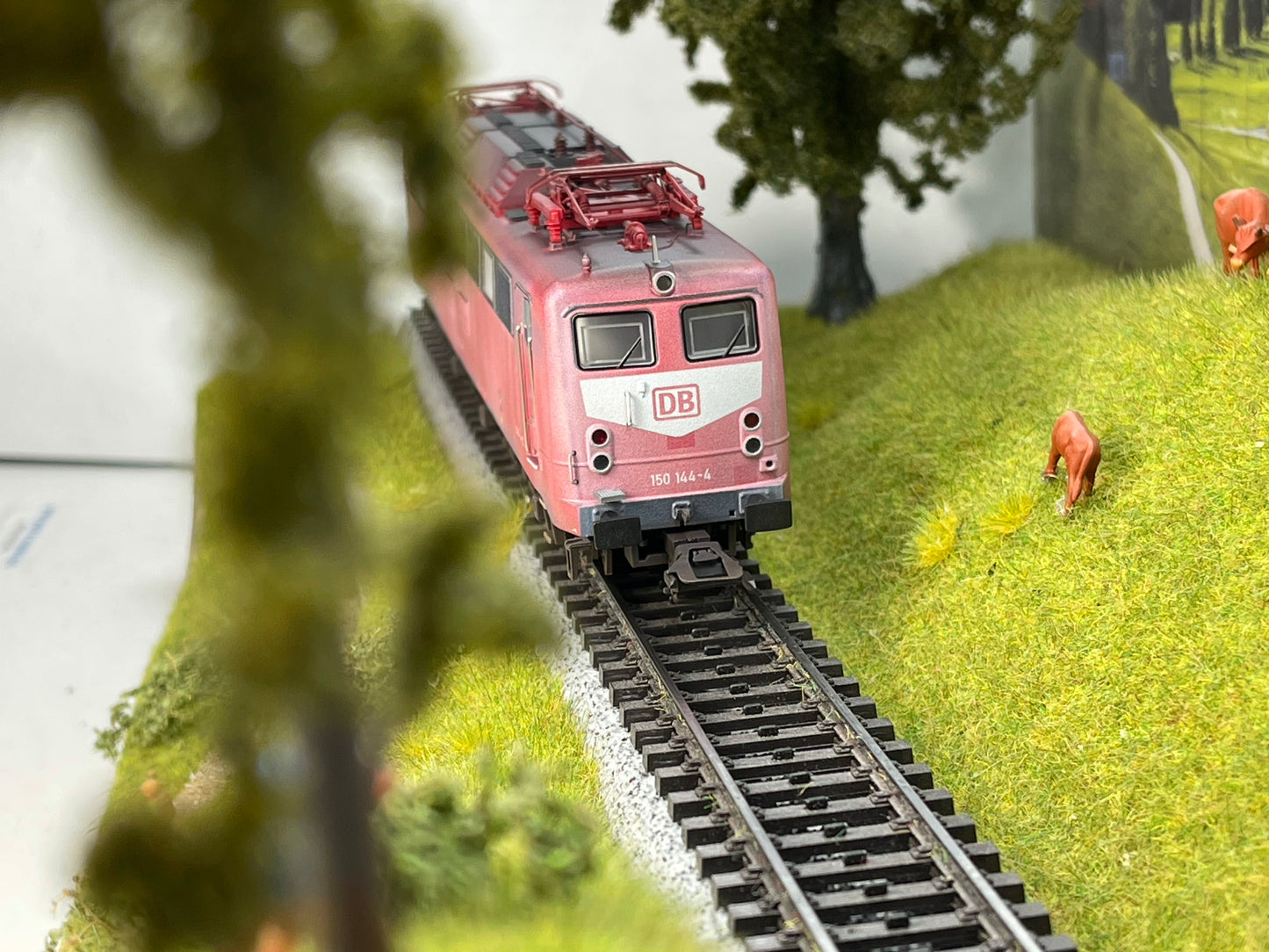 Marklin 37858 - Class 150 Electric Locomotive at Ajckids.com