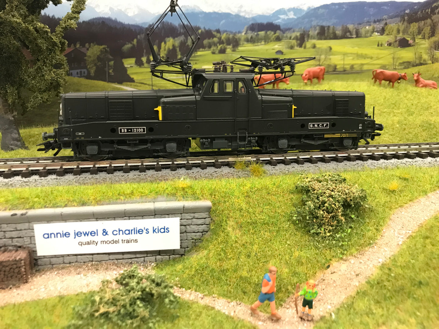 Trix 22327 - SNCF cl BB 12000 Crocodile Electric Locomotive