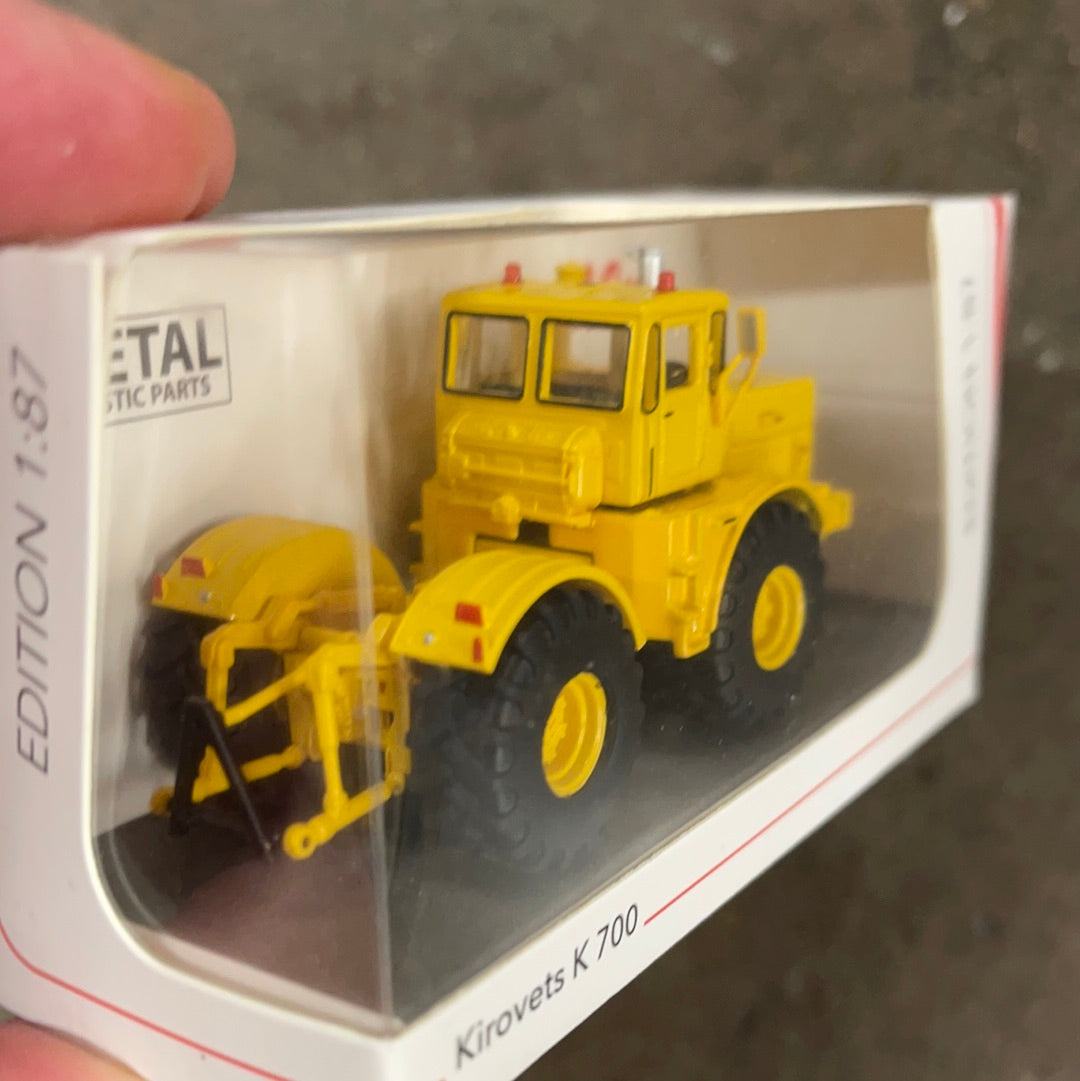 Schuco 452634900 - Kirovets K 700 1:87