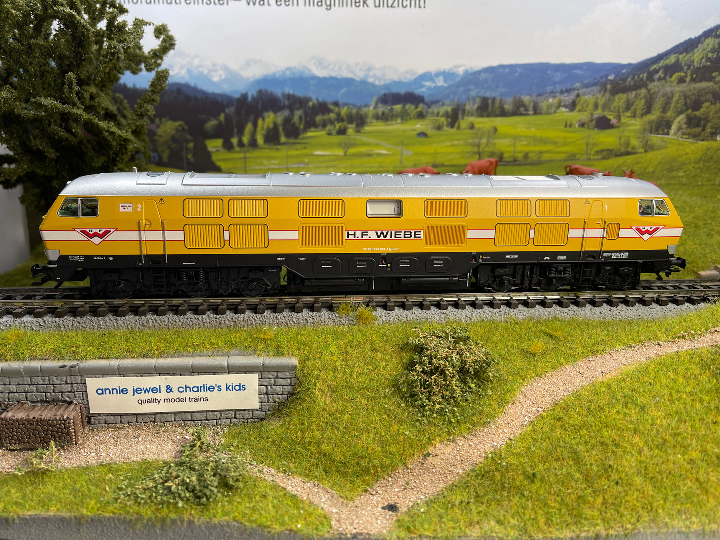 Marklin 39321 - Class V 320 Diesel Locomotive "Wiebe"
