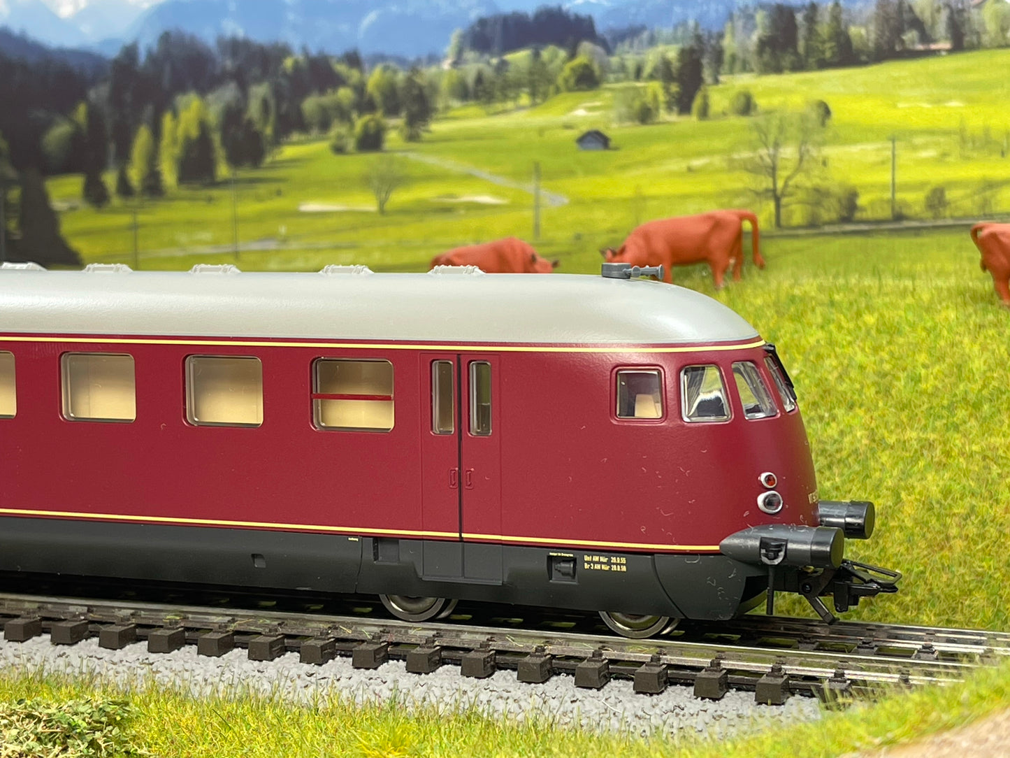 Trix 25692 - Class VT 92.5 Diesel-Powered Rail Car (Insider 2021) at Ajckids.com