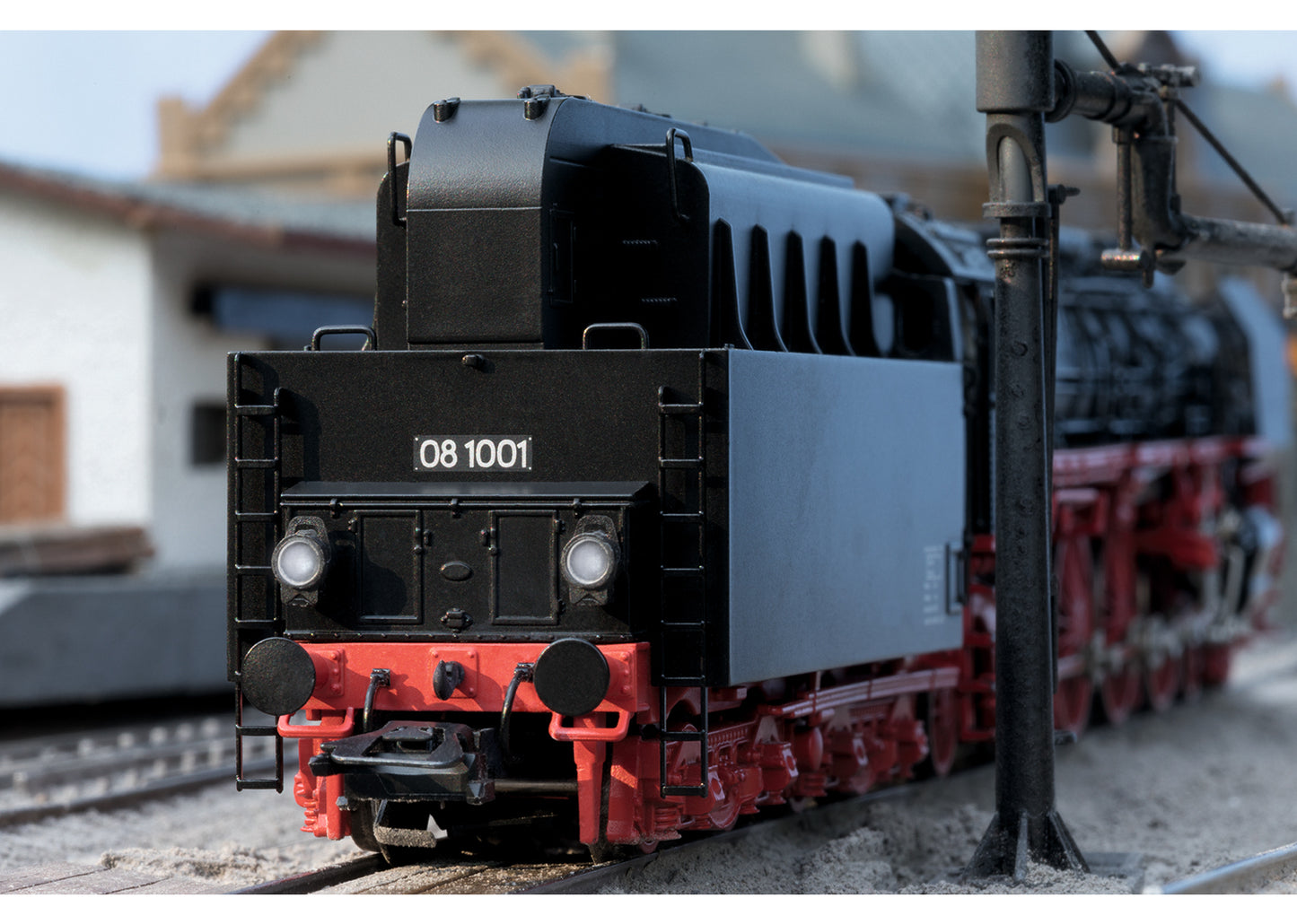 Marklin 39242 - Class 08 Steam Locomotive (smoke, sound)