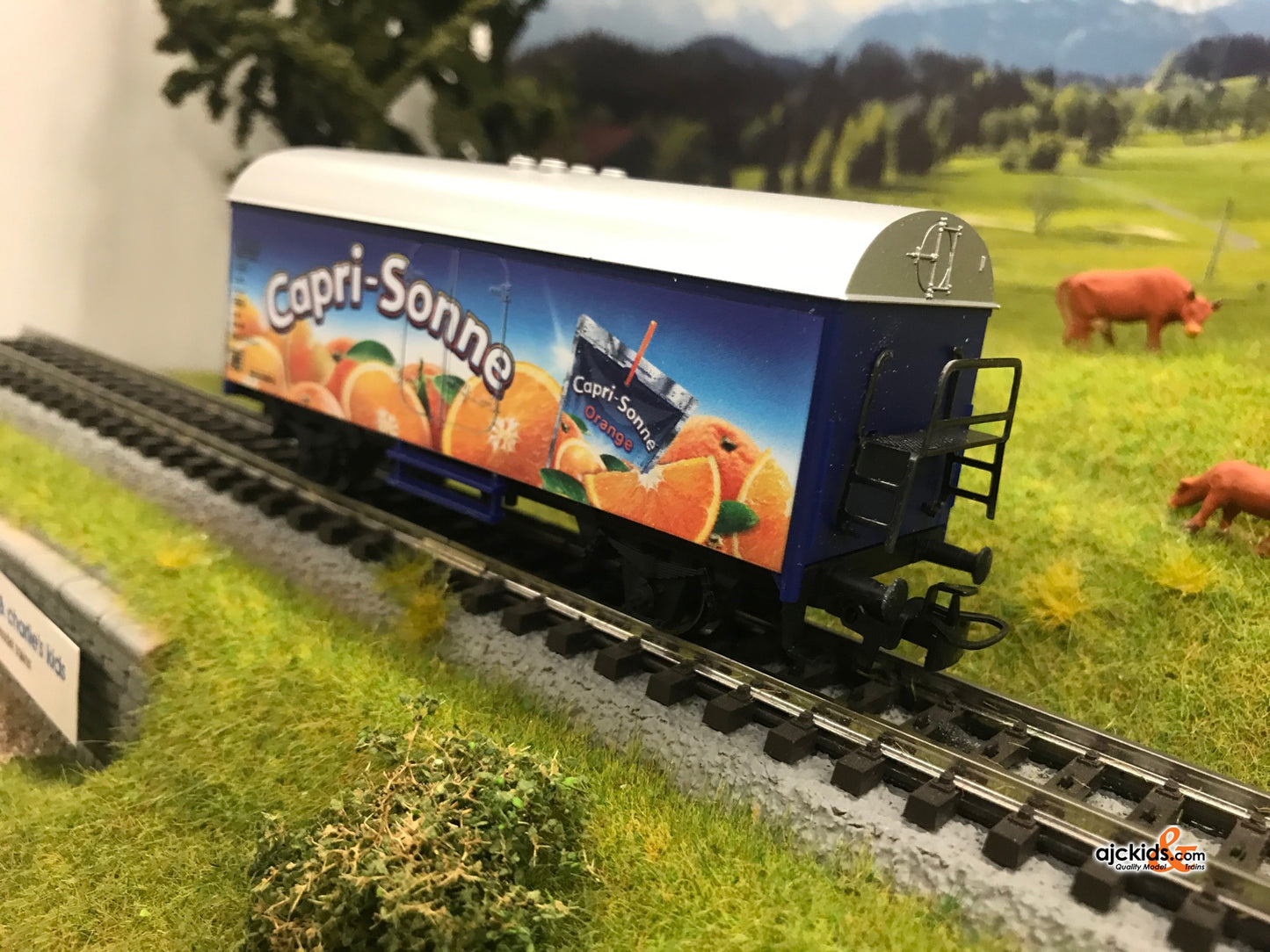 Marklin 44208 - Refrigerator Car Capri Sonne