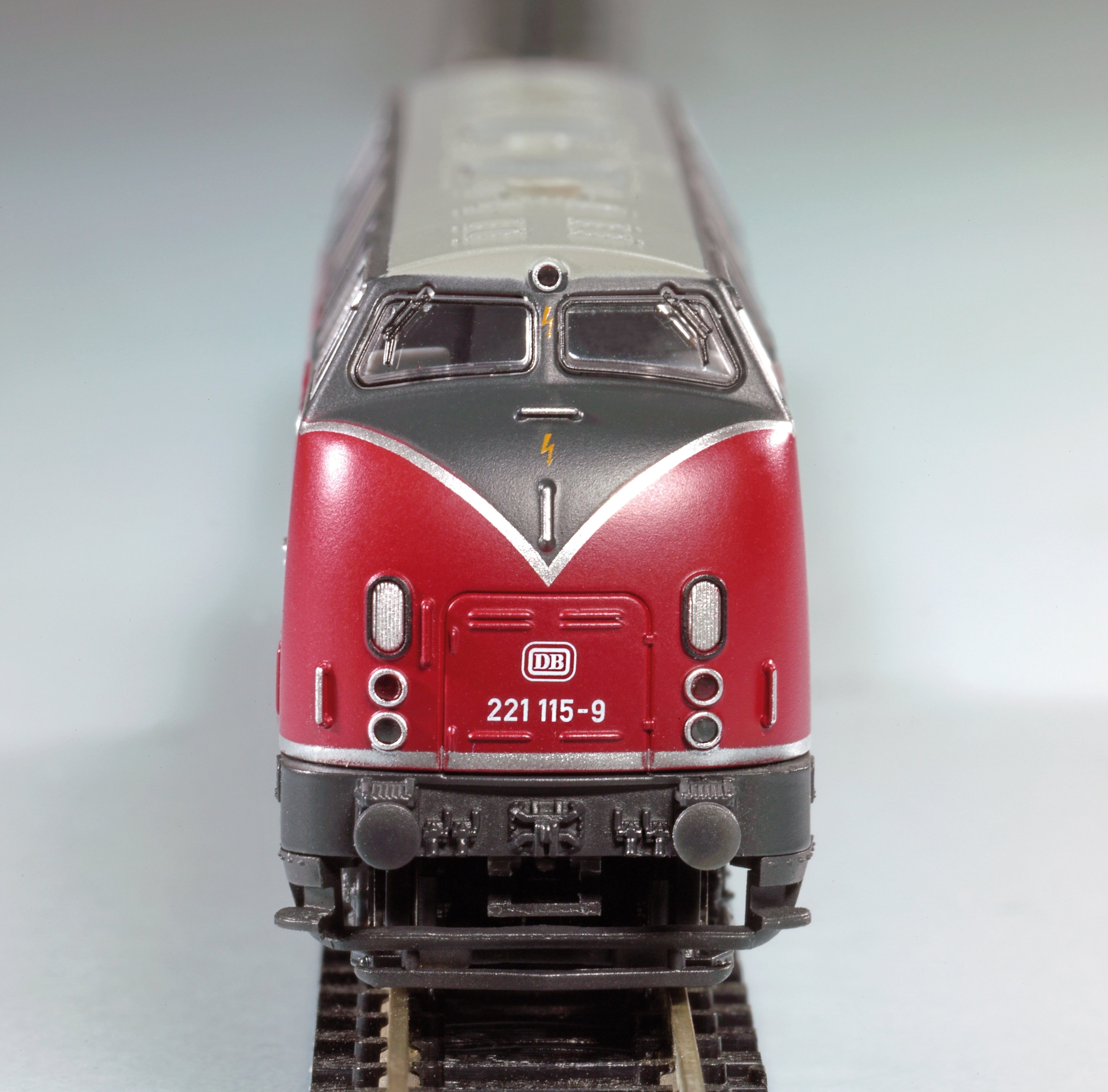 Piko 40501 at Ajckids.com, BR 221 Diesel Locomotive DB IV Sound