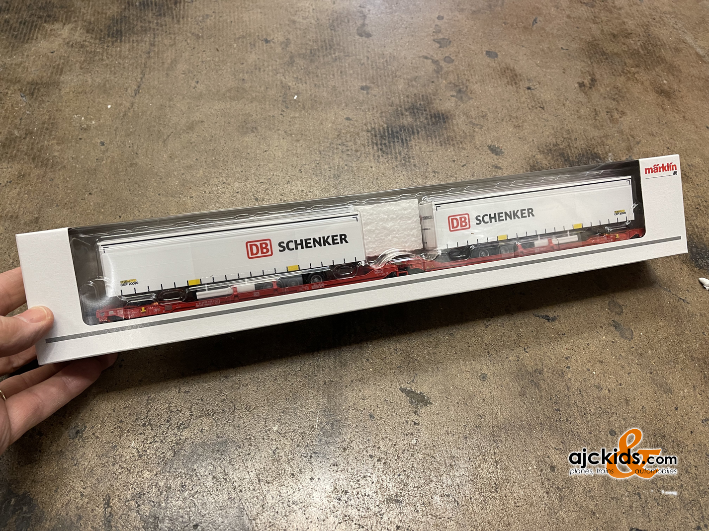 Marklin 47470 - Type Sdggmrss 738 Double Deep Well Flat Car Schenker