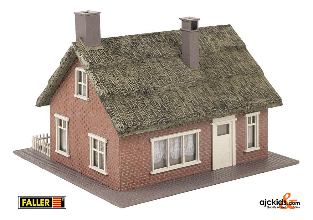 Faller 131318 - North German thatched house, EAN: 4104090313180