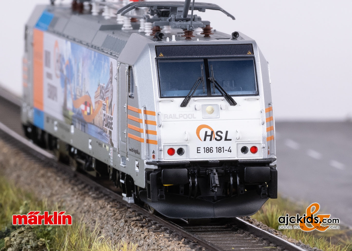 Marklin 38803 - Class 186 Electric Locomotive at Ajckids.com