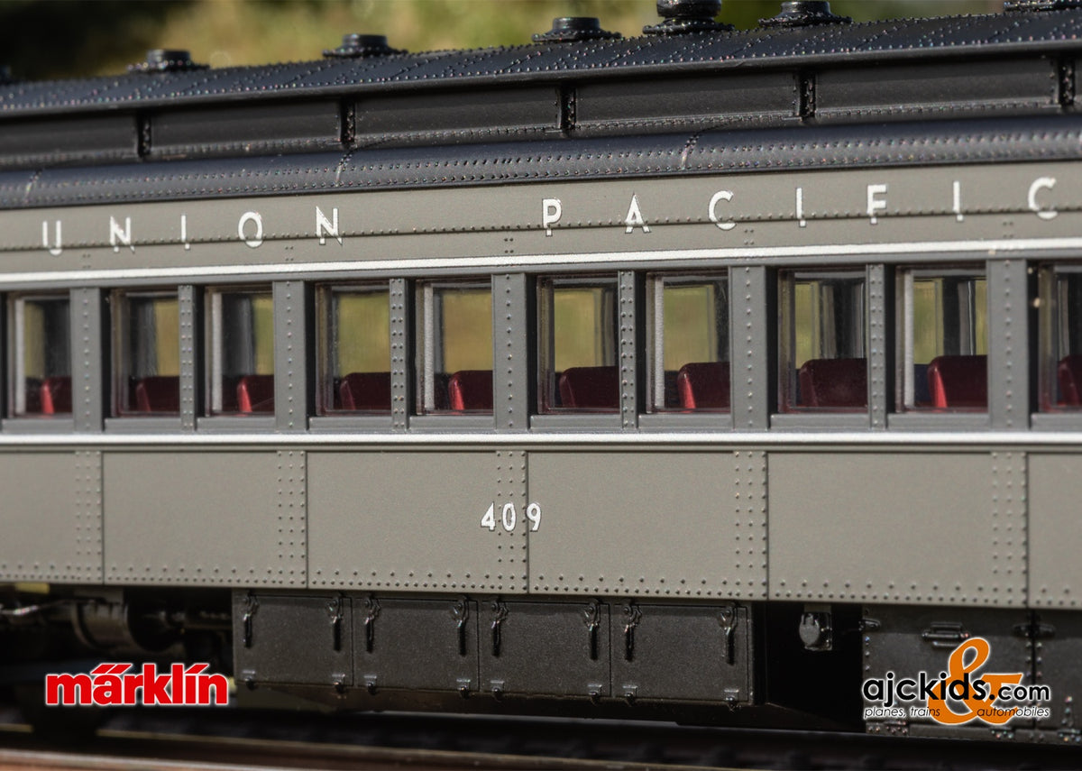 Marklin 43629 − US Heavyweight Set, 4 Cars, UP from Marklin Model Trains