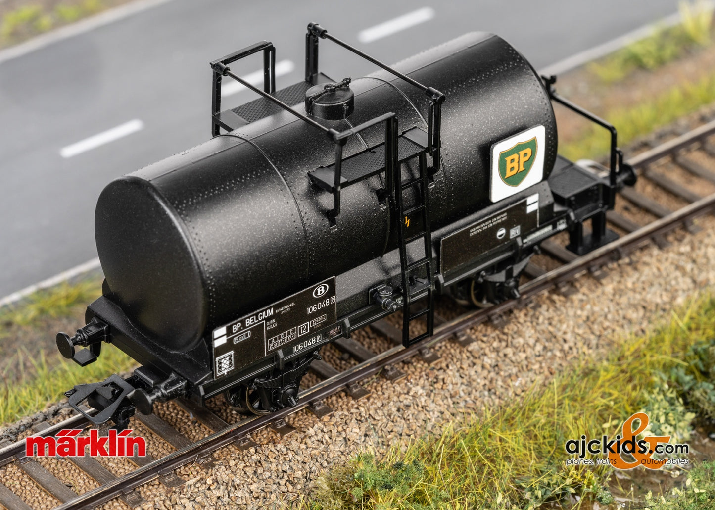 Marklin 46015 - BP Old-Timer Tank Car, Era III