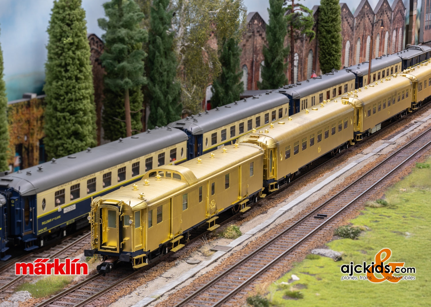 Marklin 58000 1 Gauge CIWL Car Set (6 cars)
