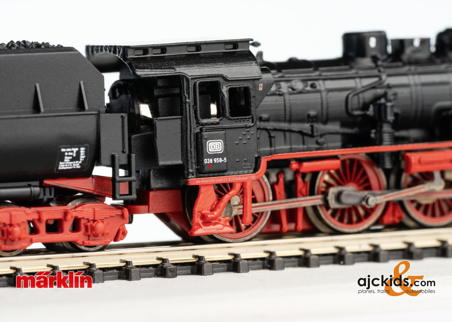 Marklin 88909 - Class 038 Steam Locomotive with a Tub-Style Tender