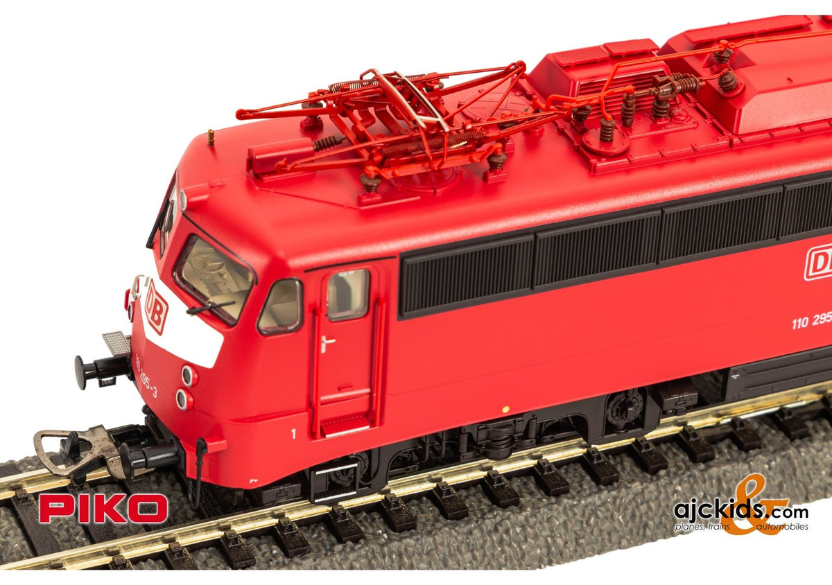 Piko 21776 BR 110.3 Electric Locomotive orient red DB V