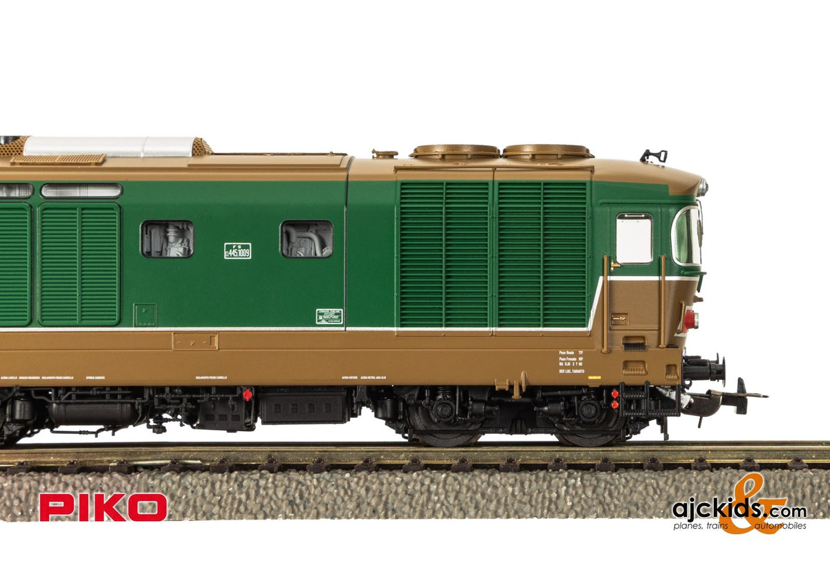 Piko 22030 D.445 Diesel Locomotive 1st series w/logo FS IV