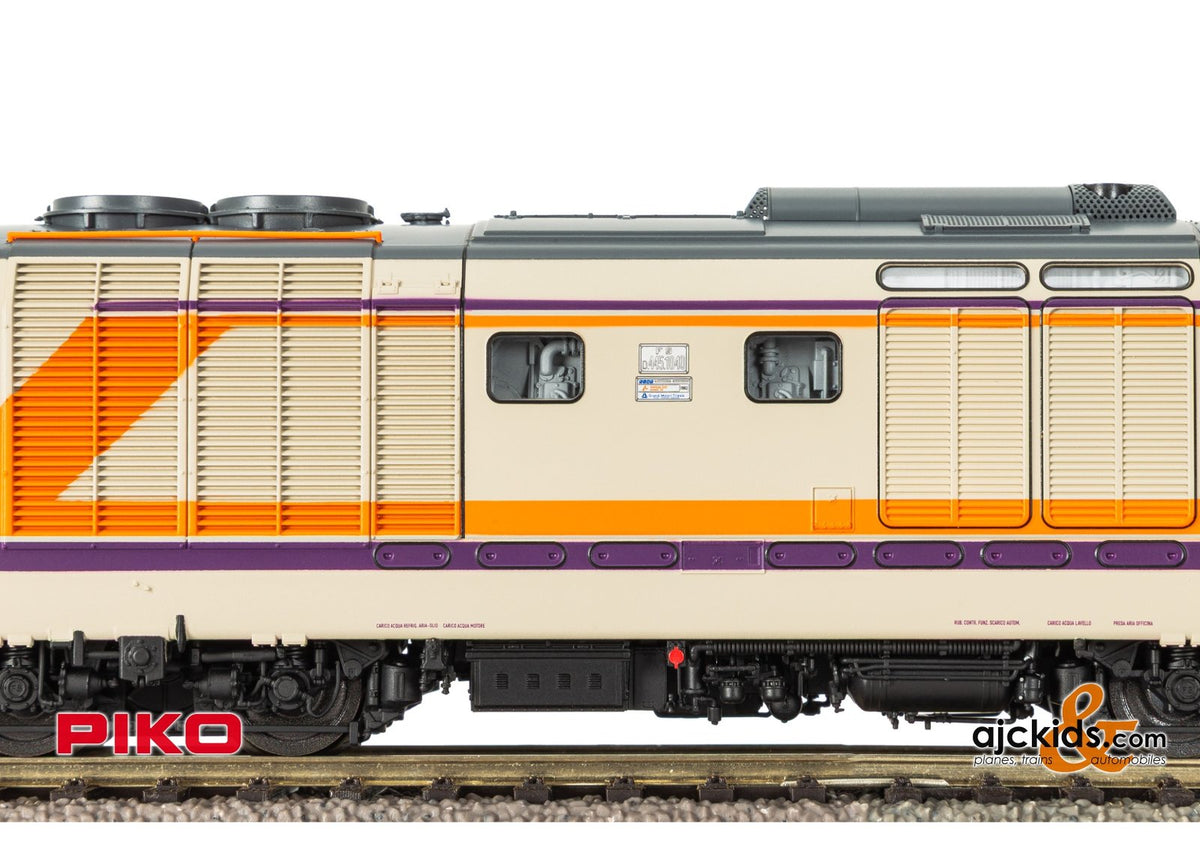 Piko 22032 D.445 Diesel Locomotive 2nd series Navetta FS IV