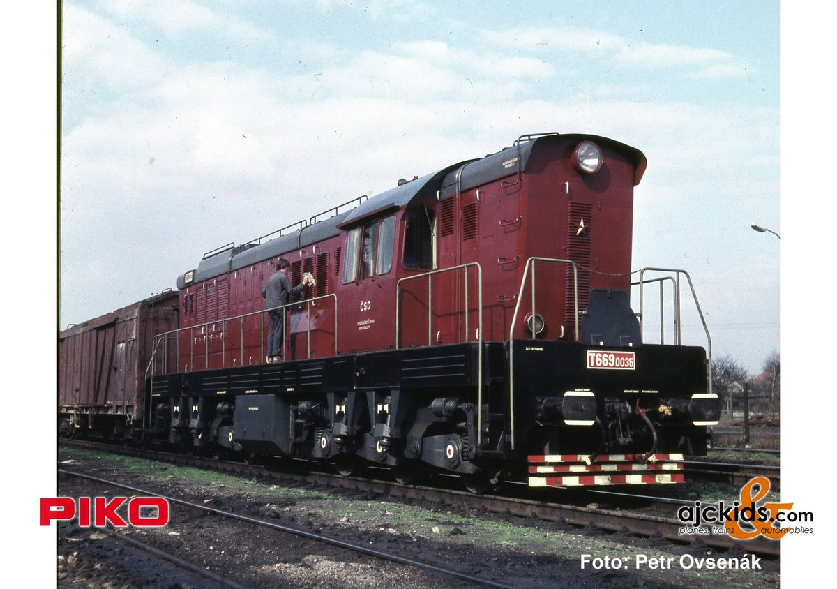 Piko 52147 T669 Diesel Locomotive CSD IV Sound