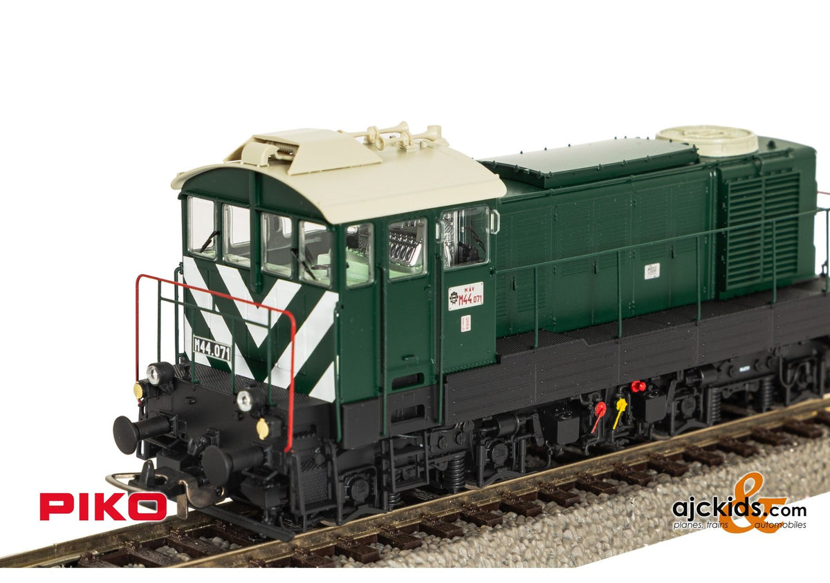 Piko 52380 M44 Diesel Locomotive MAV III