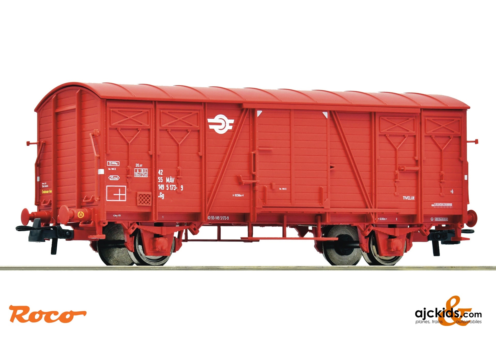Covered freight wagon 