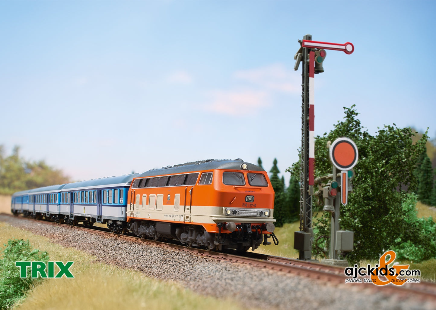 Trix 16826 - Class 218 Diesel Locomotive