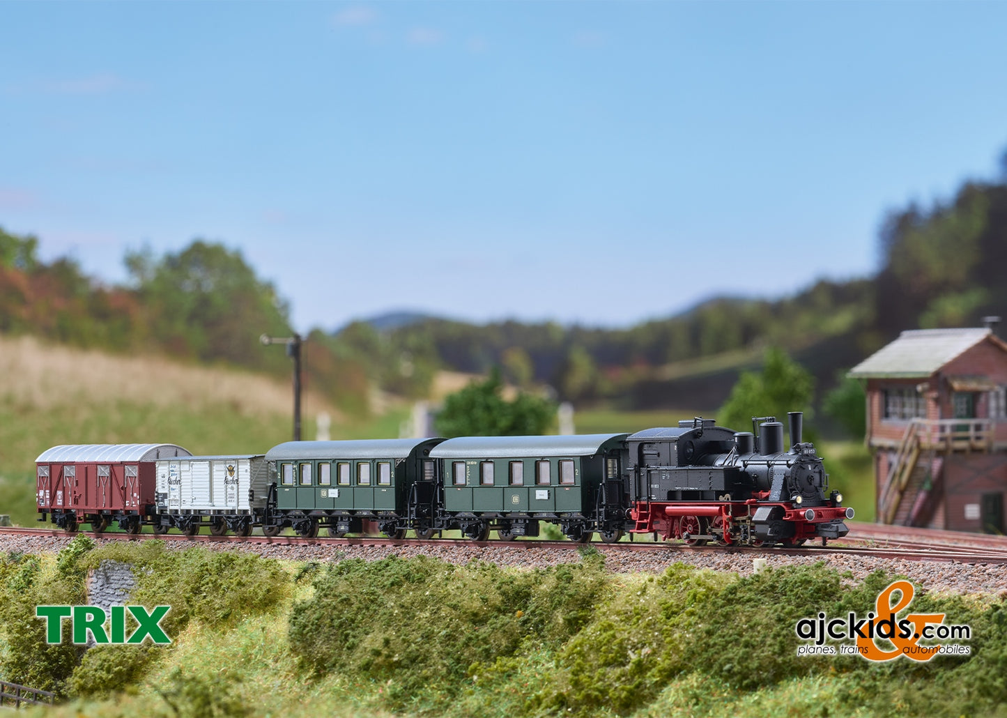 Trix 16890 - Class 89.8 Steam Locomotive (Sound)