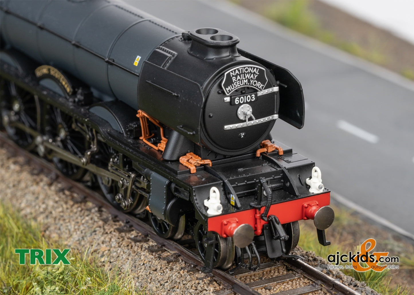 Trix 22885 - Class A3 “Flying Scotsman” Steam Locomotive