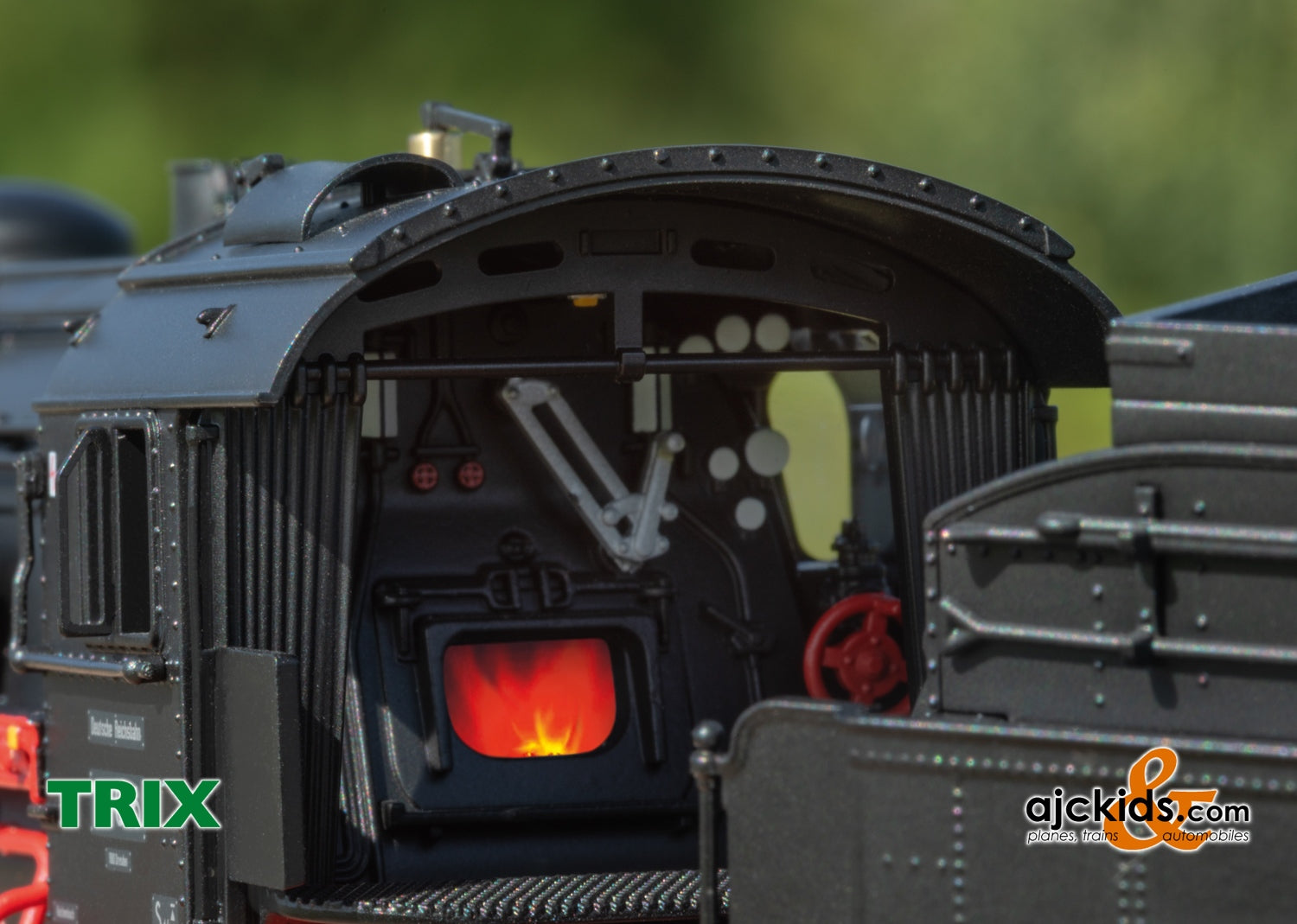 Trix 25019 - Saxon Pride Class 19.0 Steam Locomotive