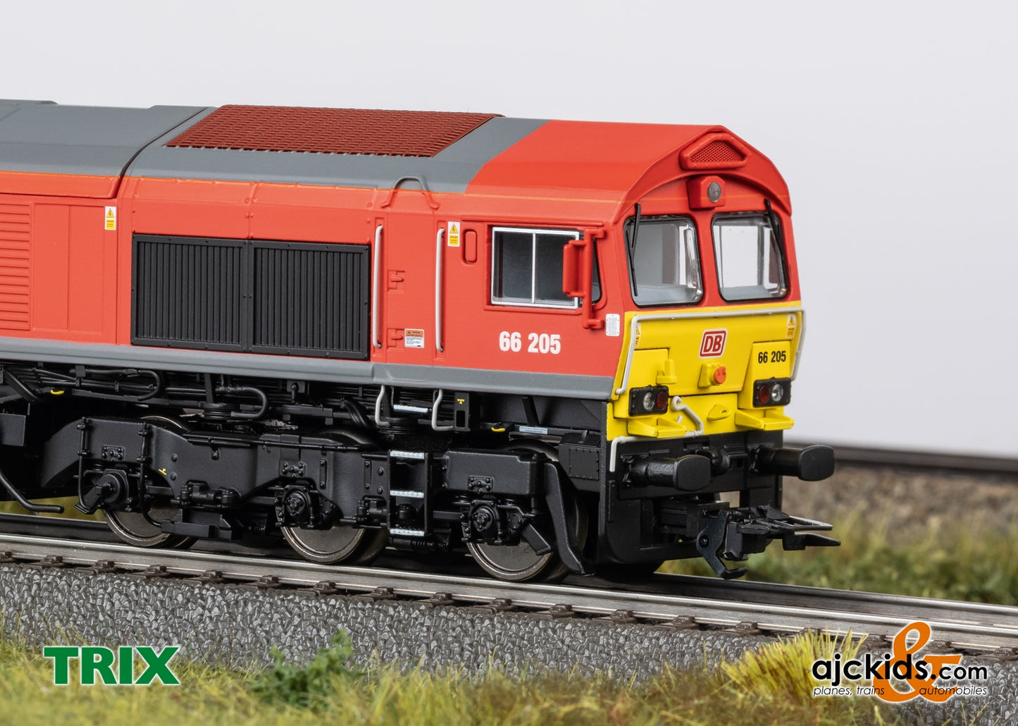 Trix 25265 - Class 66 Diesel Locomotive