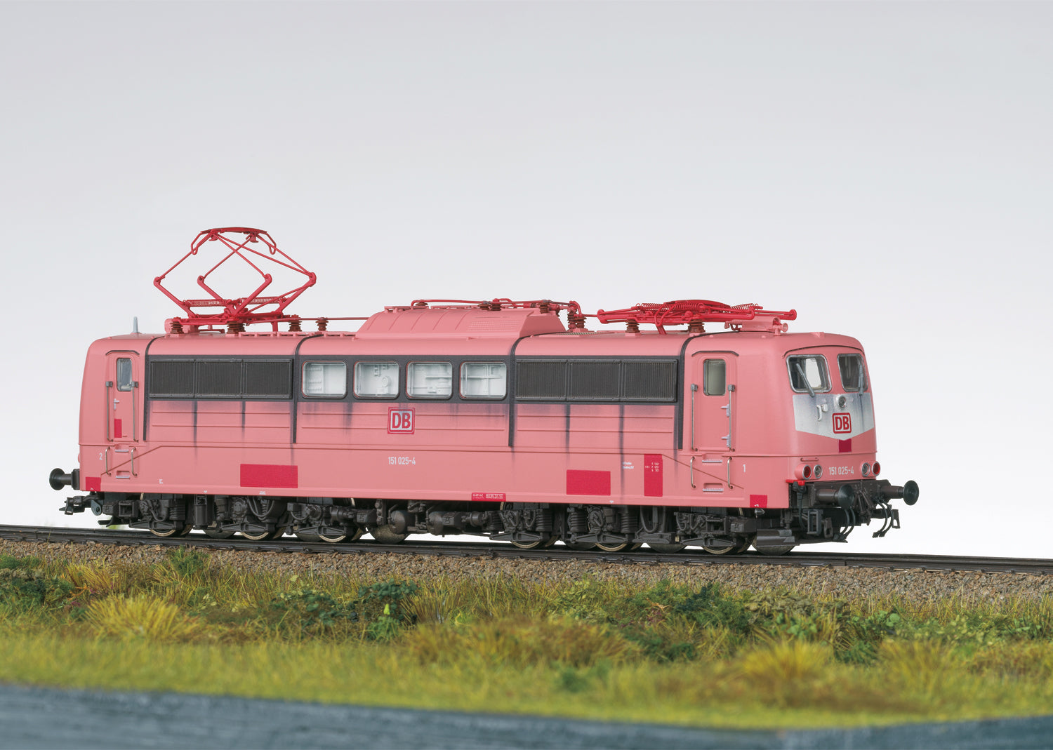 Trix 25655 - Class 151 Electric Locomotive DB, Era V
