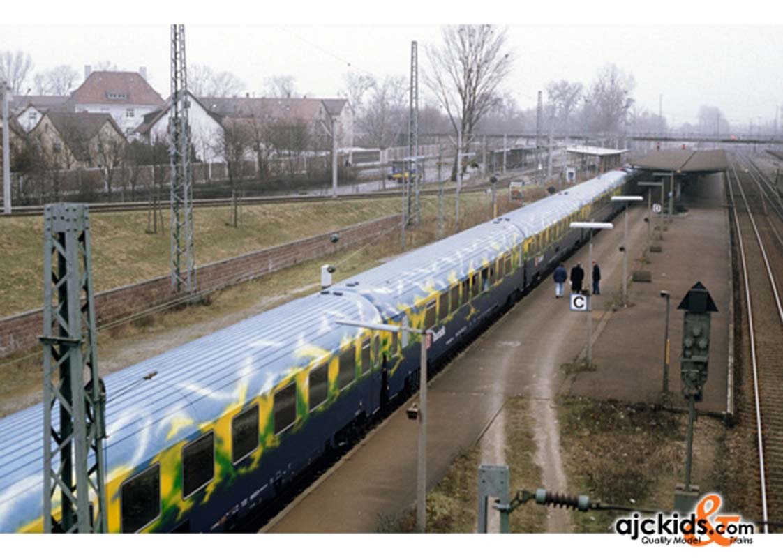 Trix 15426 - Tourism Train Car Set