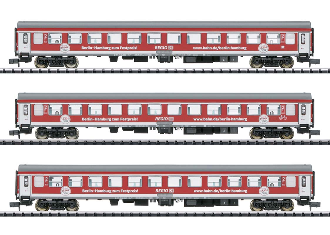 Trix 15711 - Berlin-Hamburg Express Passenger 3-Car Set