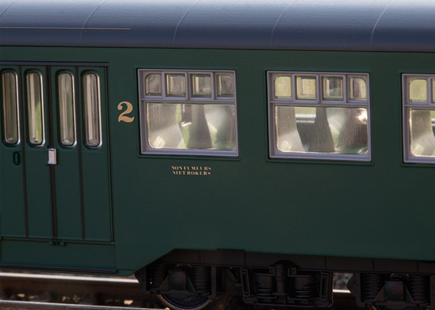 Trix 23221 - M2 passenger car set SNCB