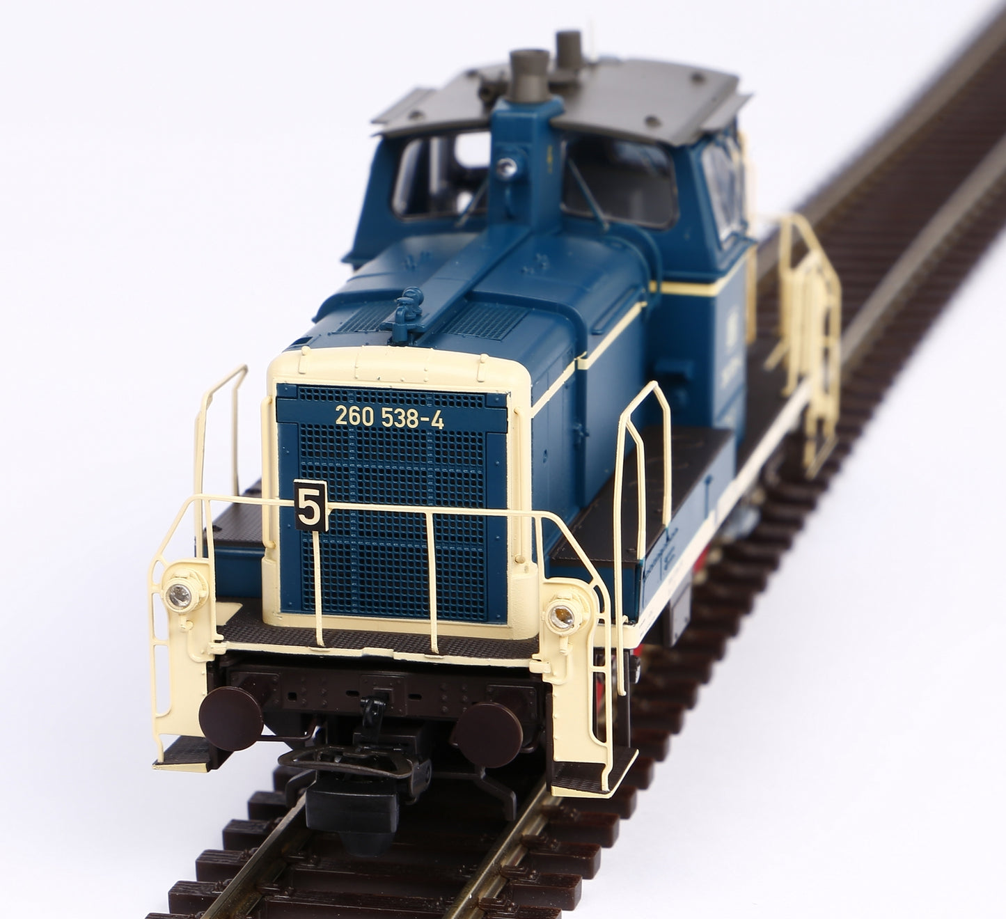 Piko 55901 - BR 260 Diesel Locomotive DB IV Blue/Beige Sound (AC 3-Rail)