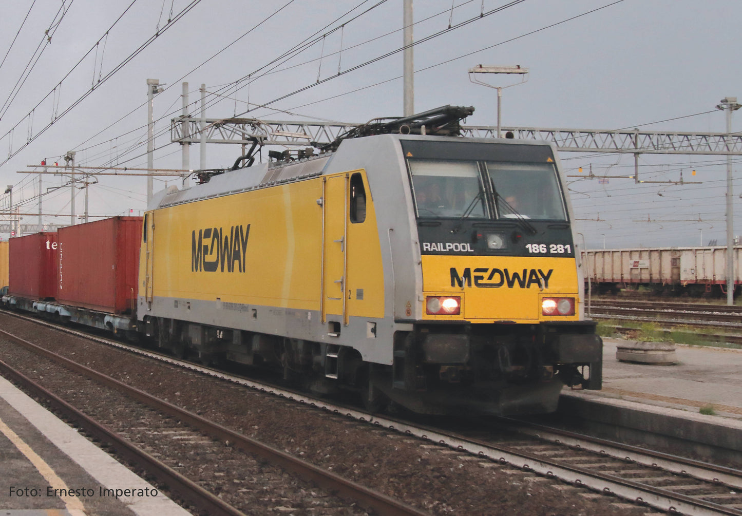 Piko 21630 - BR 186 Electric Locomotive Medway VI
