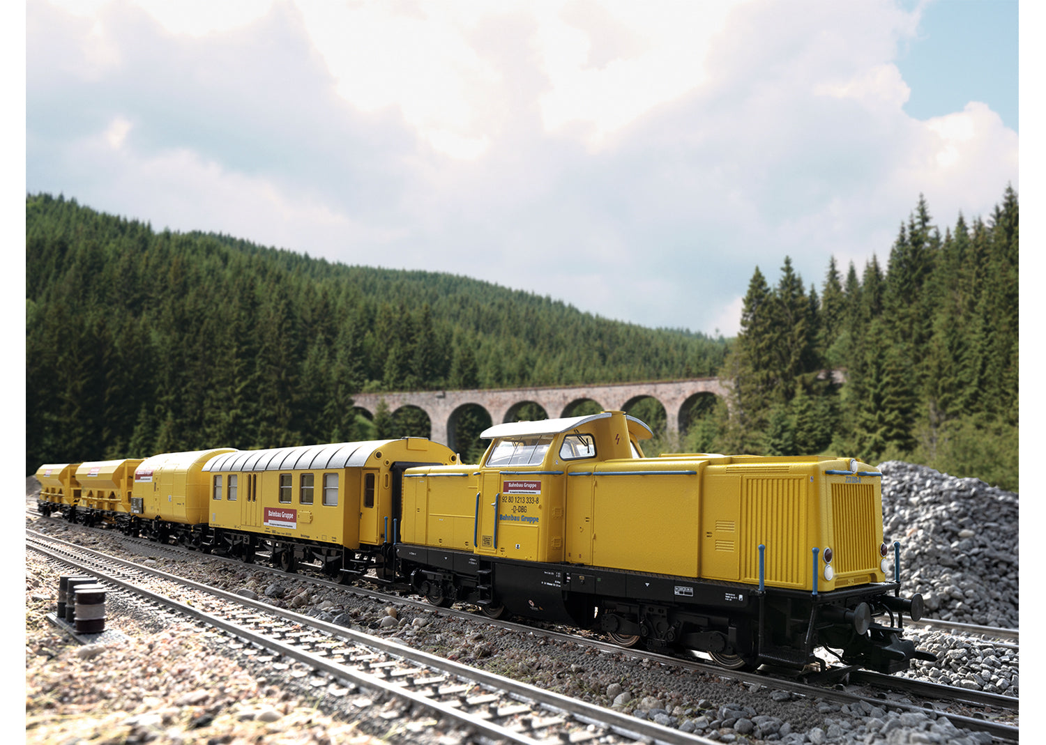 Marklin 39213 - Class 213 Diesel Locomotive (Telex) at Ajckids.com