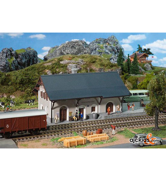 Faller 110126 - Guarda Station