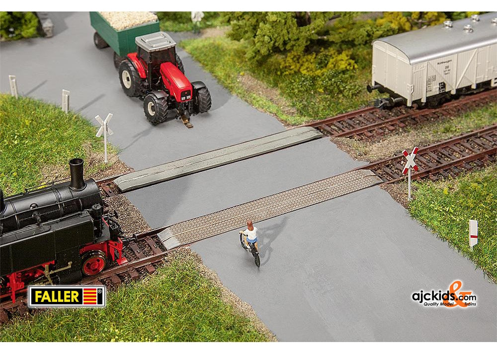 Faller 120243 - Unprotected level crossing
