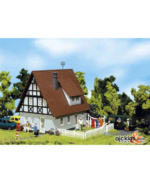 Faller 130206 - One-Family House with Yard