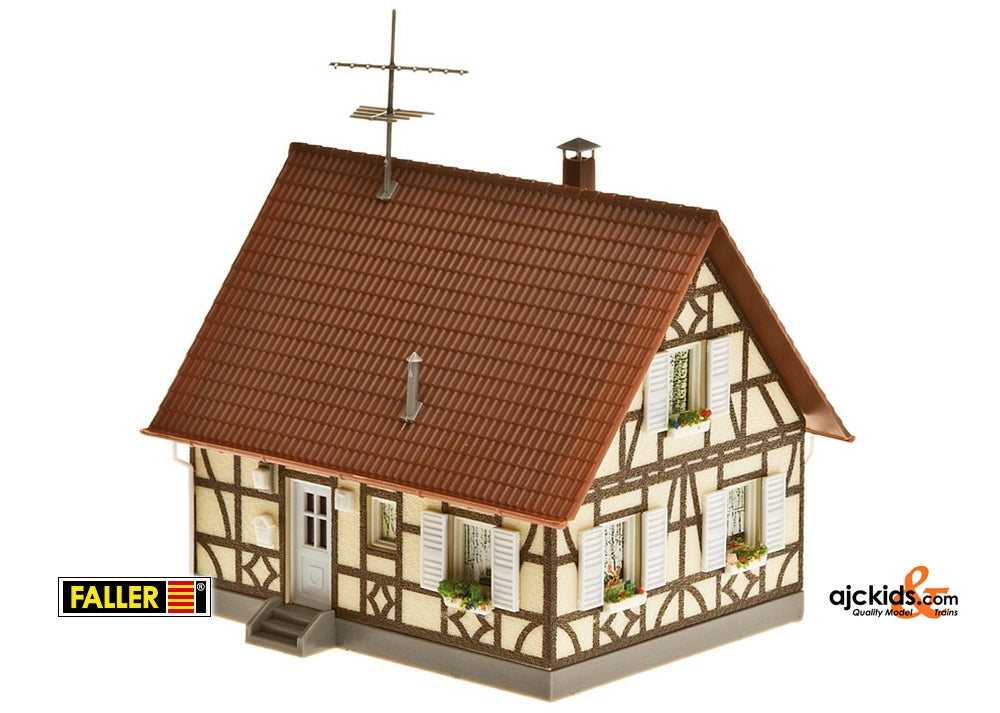 Faller 130221 - Half-timbered one-family house
