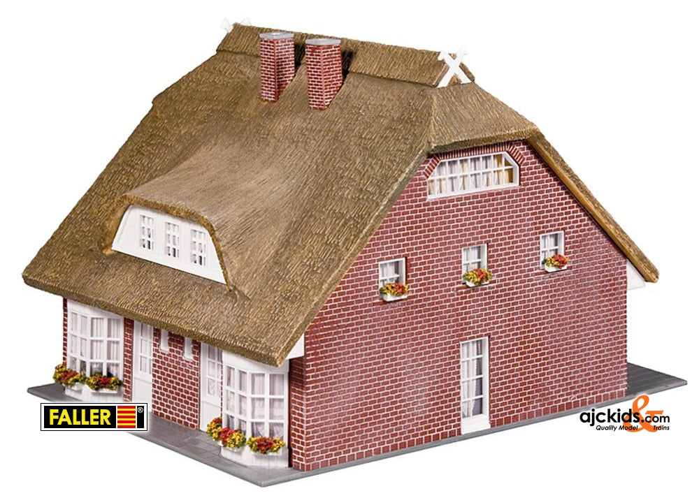 Faller 130250 - Dwelling house with reeds-thatch roof