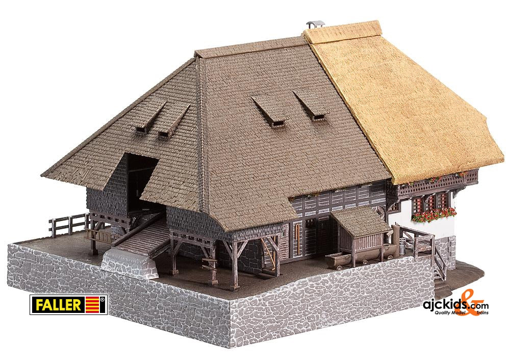 Faller 130534 - Black Forest Farm with straw roof