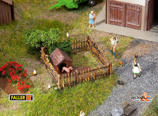 Faller 180599 - Dog House with Drive