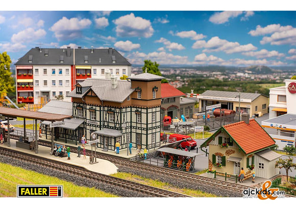Faller 190085 - Promotional set Sonneberg Railway Station at Ajckids.com