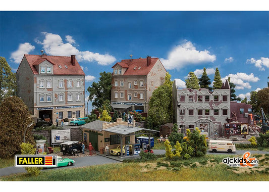 Faller 191724 - Set of 50's Buildings