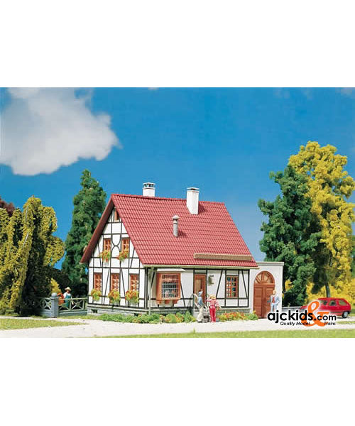 Faller 252215 - Timbered House with Garage