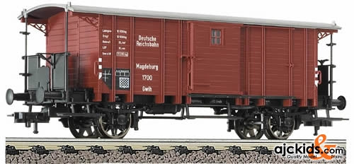 Fleischmann 5369 Box goods van with the end platforms
